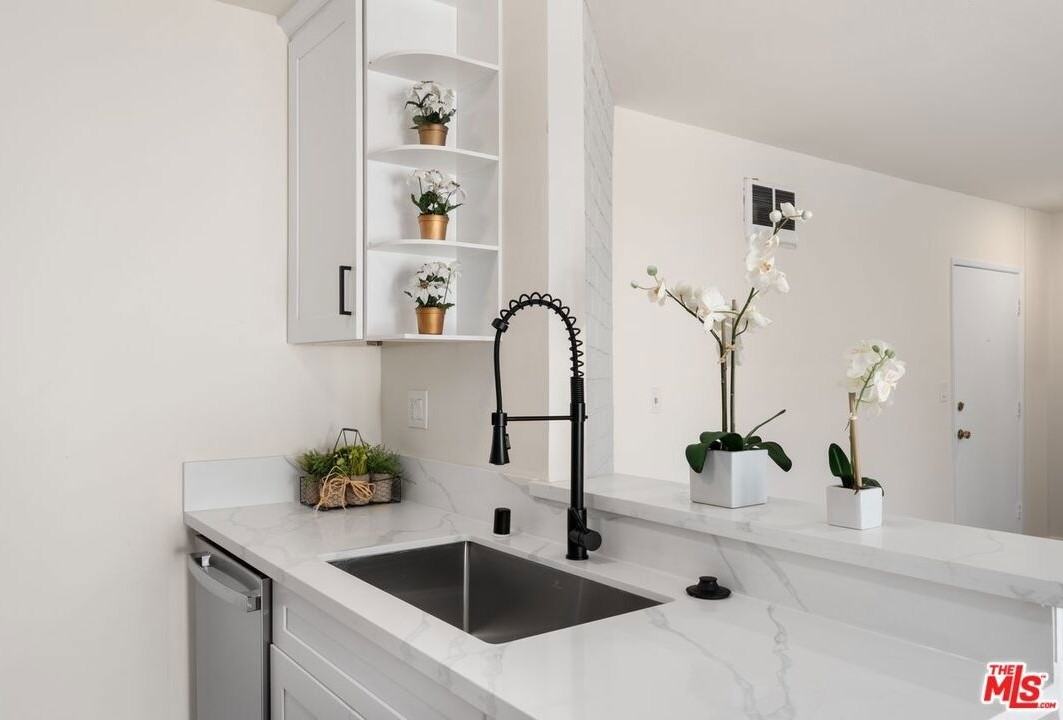 3640 Cardiff Ave - Photo 5 of 7