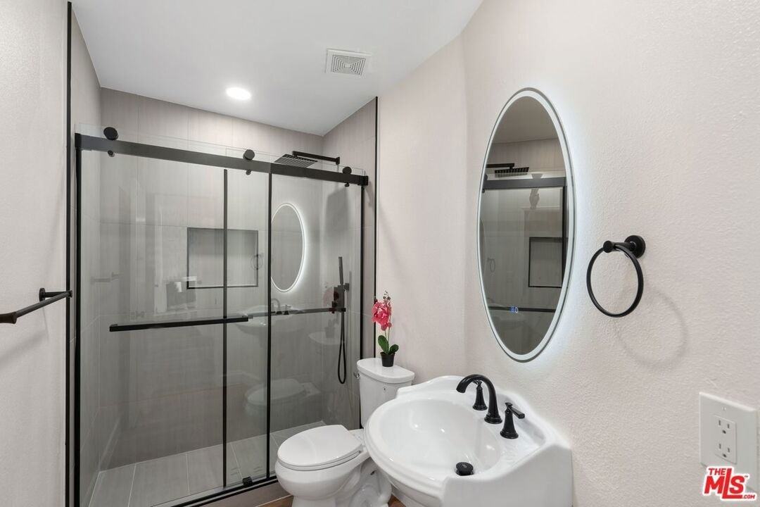 3640 Cardiff Ave - Photo 7 of 7