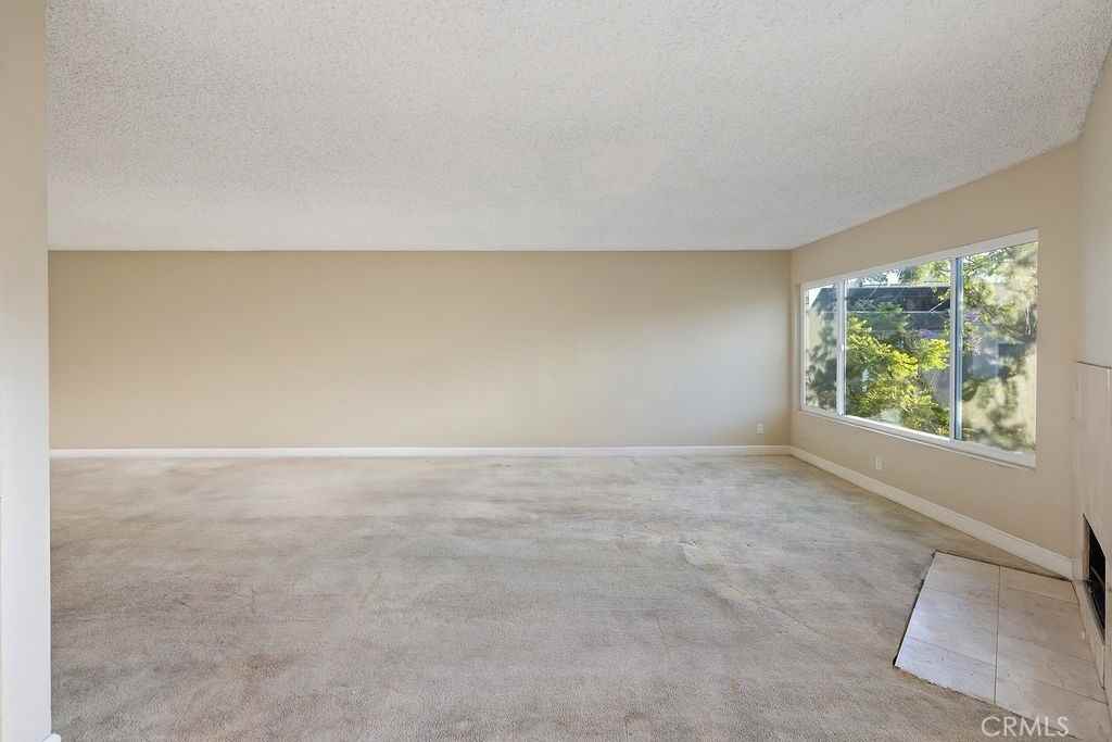 5870 Green Valley Cir - Photo 6 of 9