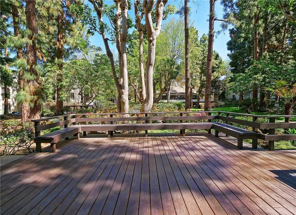 8650 Gulana Ave - Photo 2 of 8