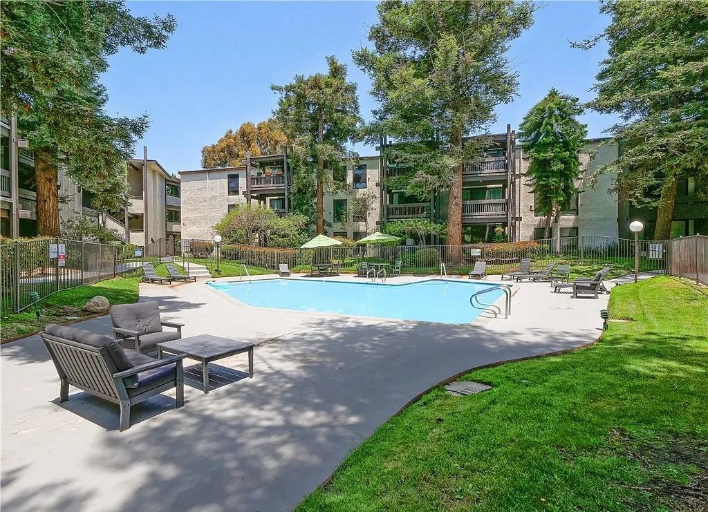 8650 Gulana Ave - Photo 3 of 8