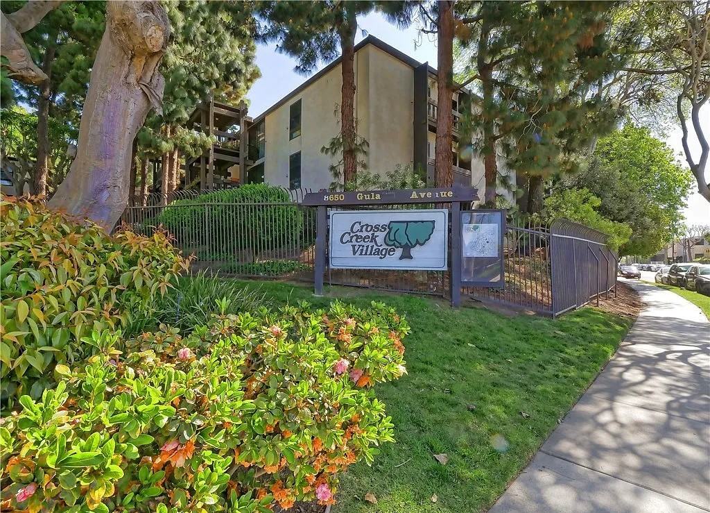 8650 Gulana Ave - Photo 4 of 8