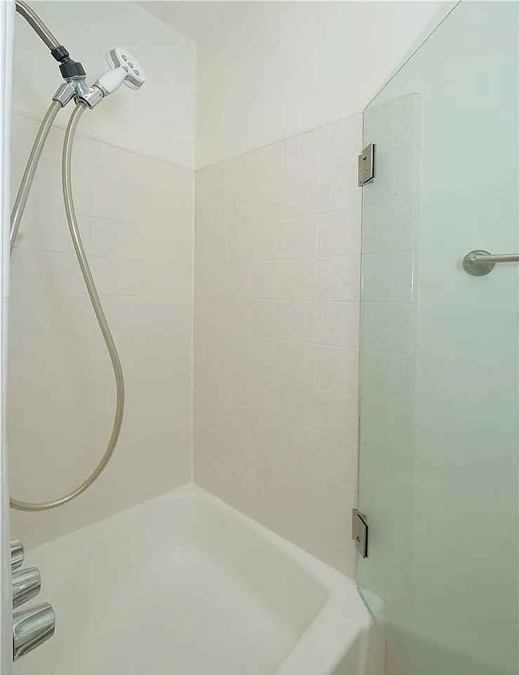 8650 Gulana Ave - Photo 7 of 8