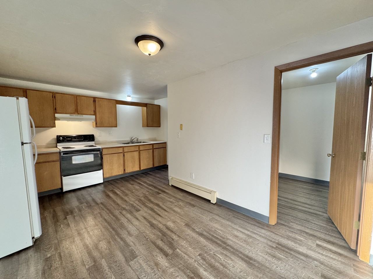 311 Leeland Street - Photo 4 of 19