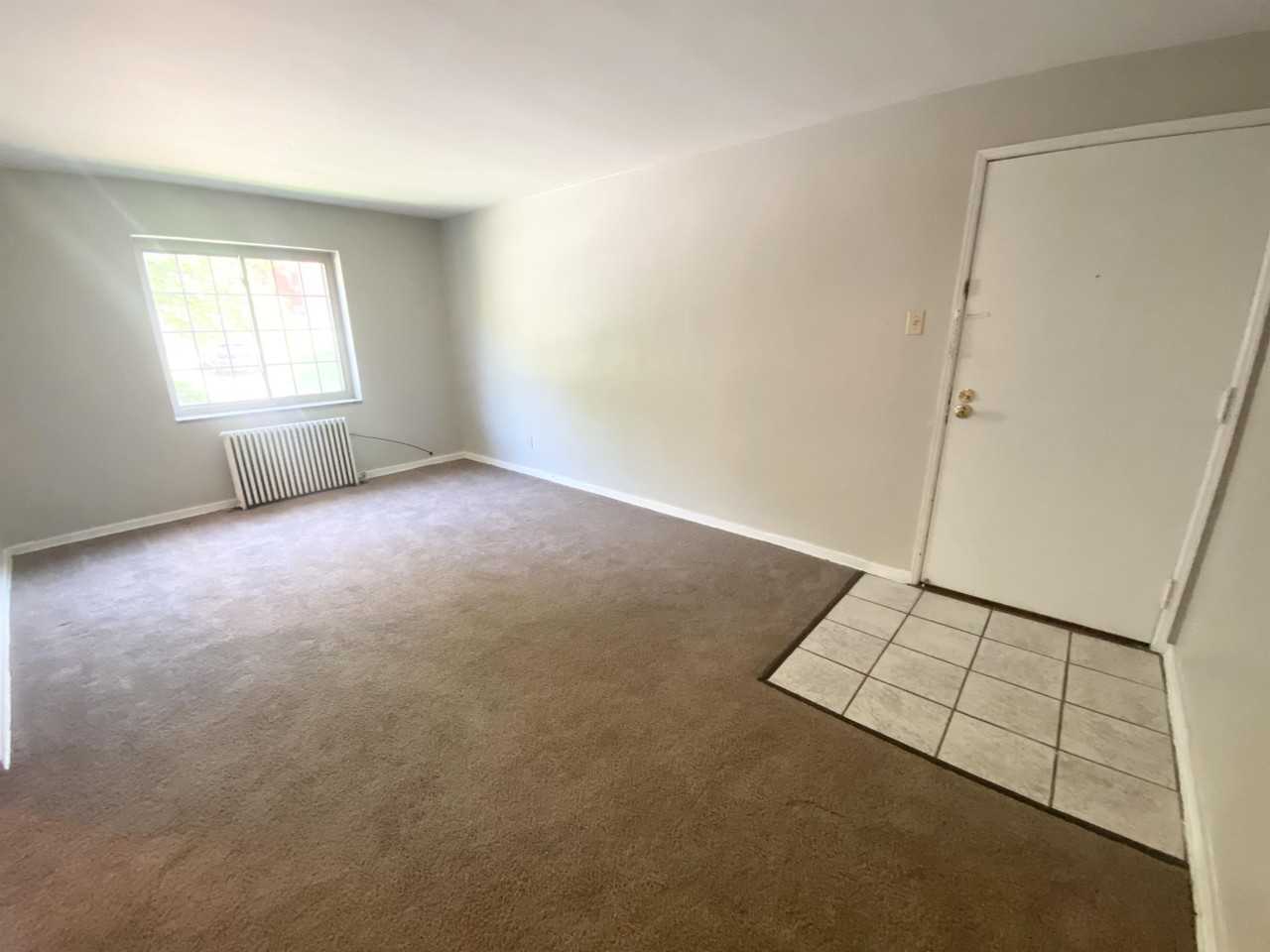 KINGSLEY APARTMENTS -- 013 - Photo 3 of 25