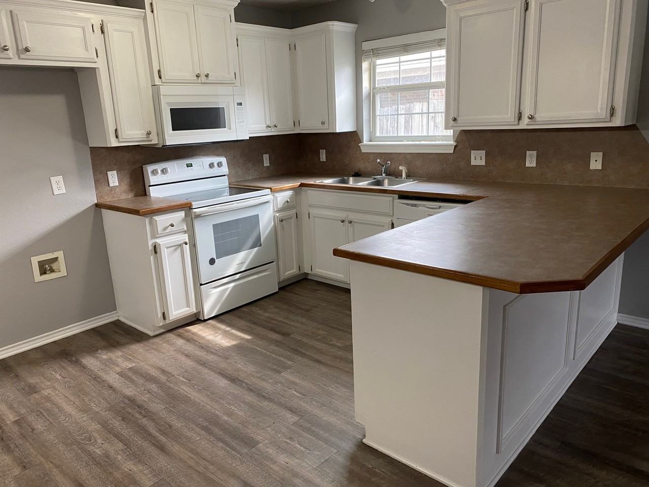 106 Apache Trail - Photo 4 of 21