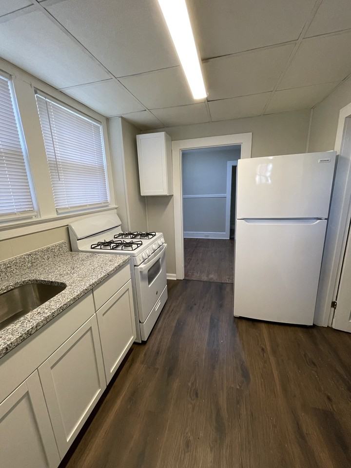 225 Broad Street- Unit A - Photo 3 of 8