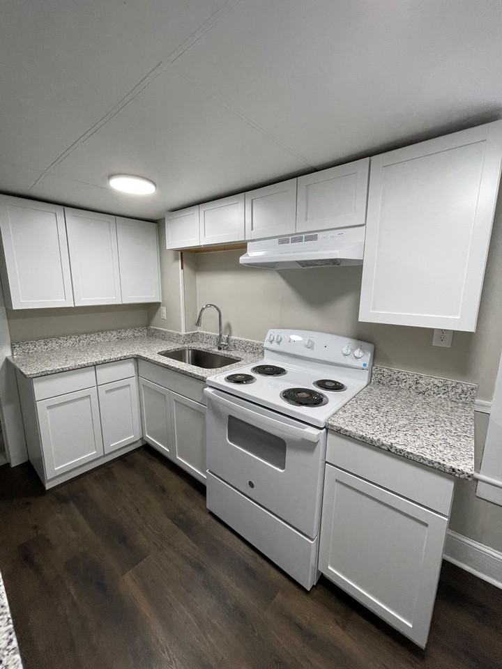 225 Broad Street- Unit B - Photo 2 of 11