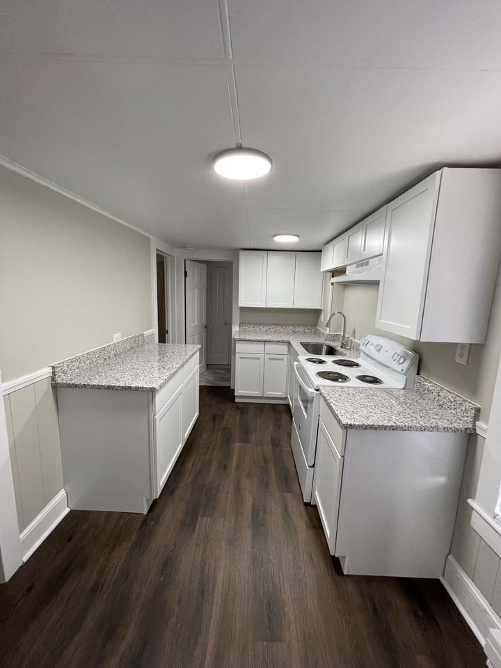 225 Broad Street- Unit B - Photo 3 of 11