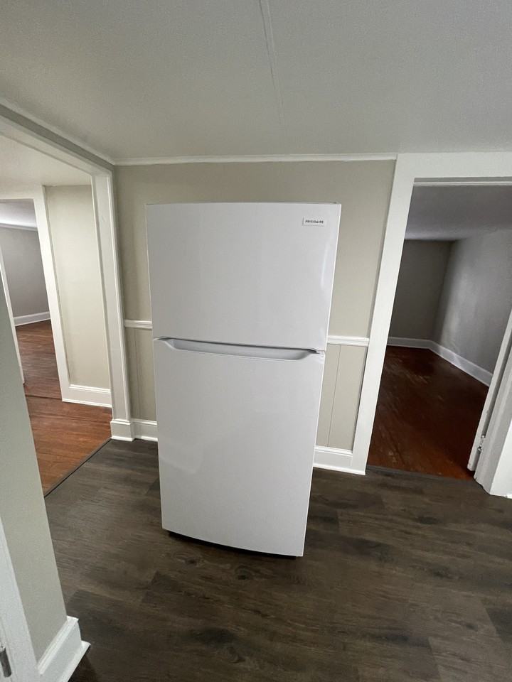 225 Broad Street- Unit B - Photo 5 of 11