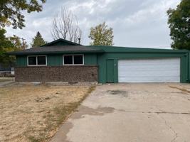 featured image of 8913 Circle Drive