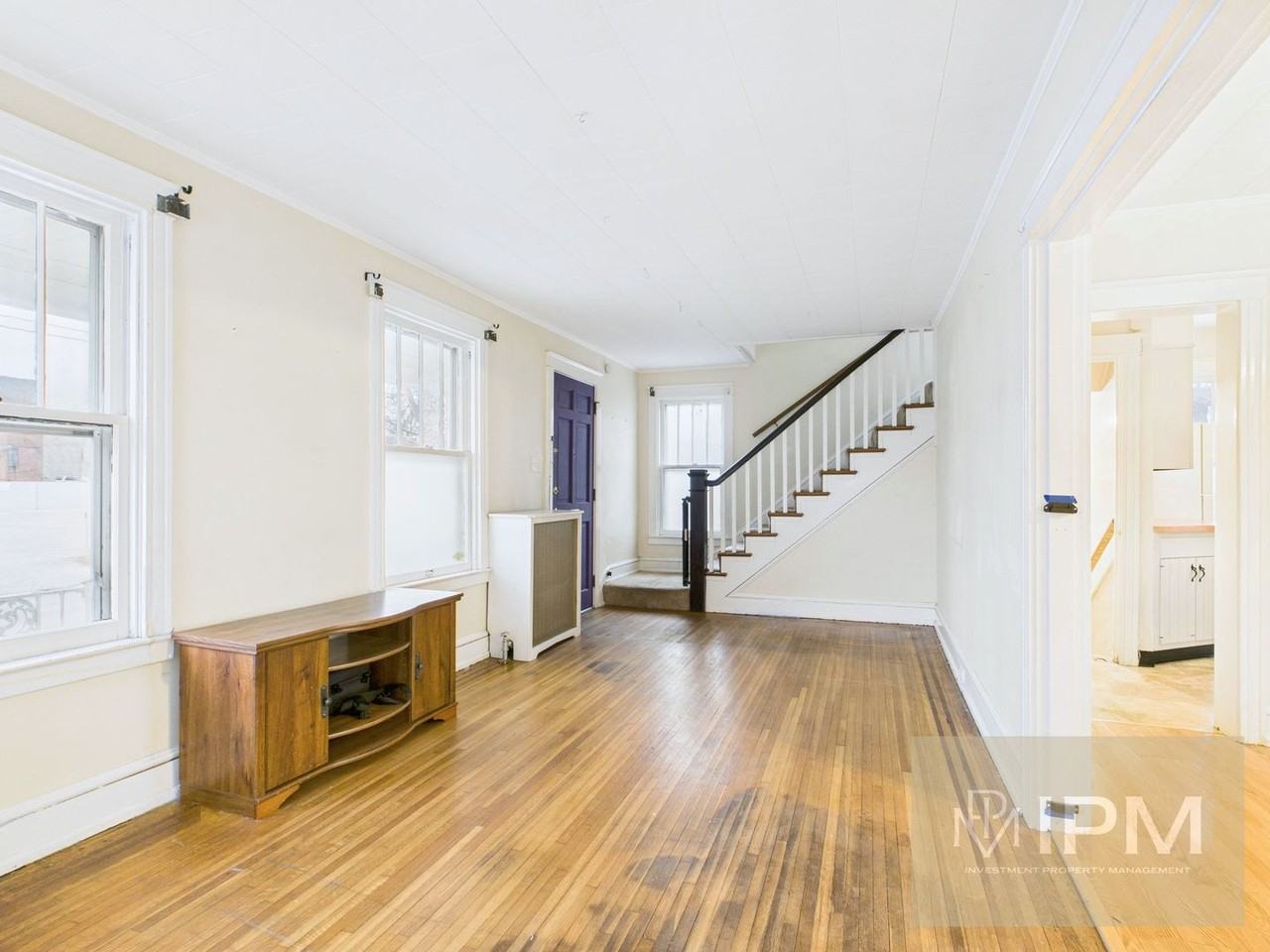 12 S Royal St - Photo 2 of 25