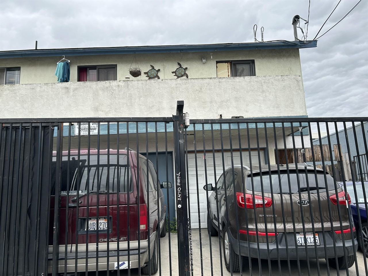 39th St. - Photo 2 of 11