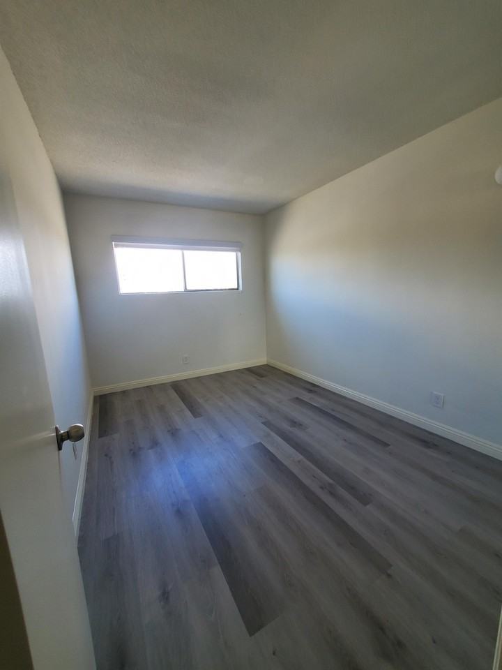 332 Standard - Photo 7 of 10