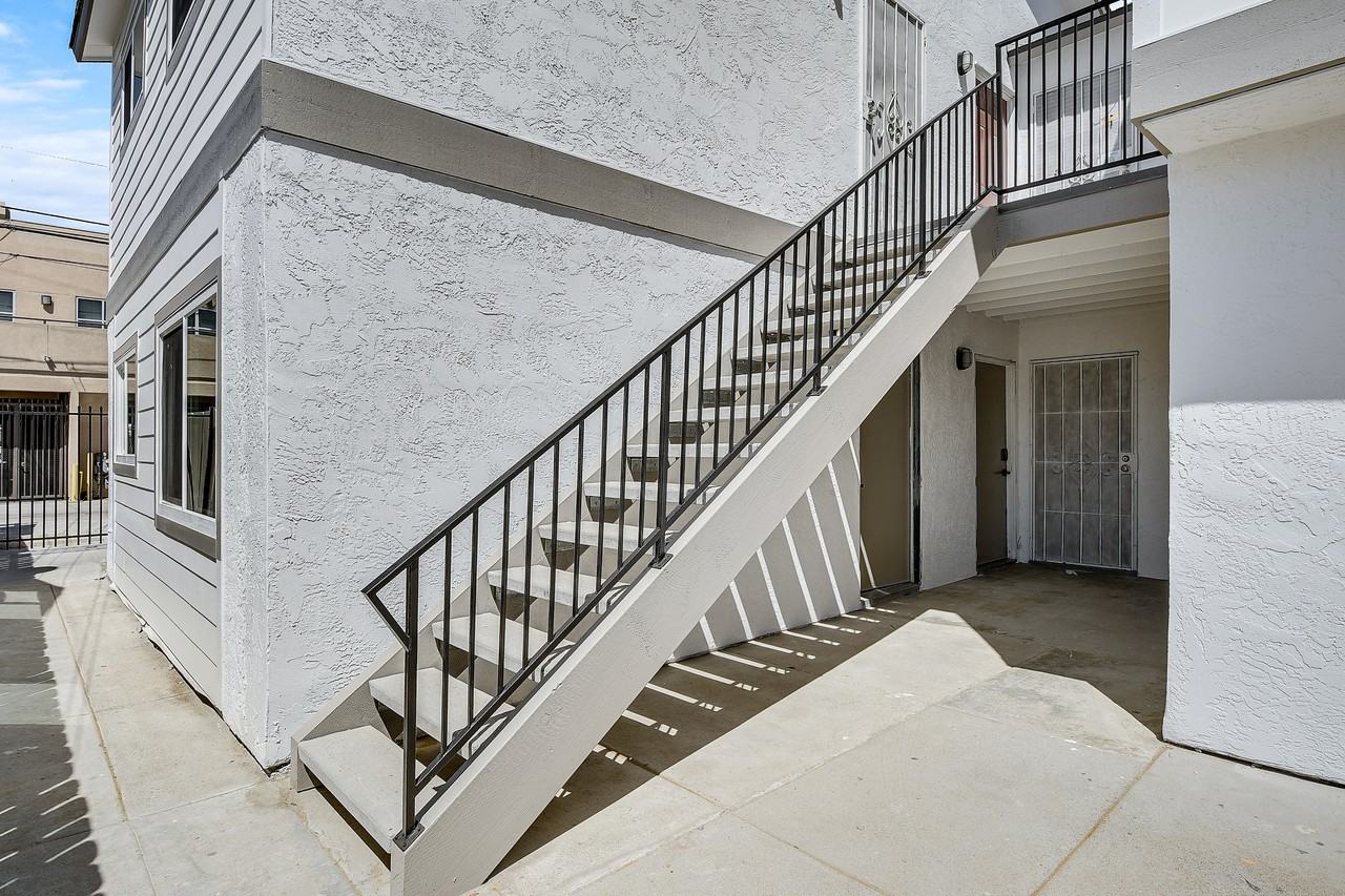 4142 44th Street - Photo 2 of 43