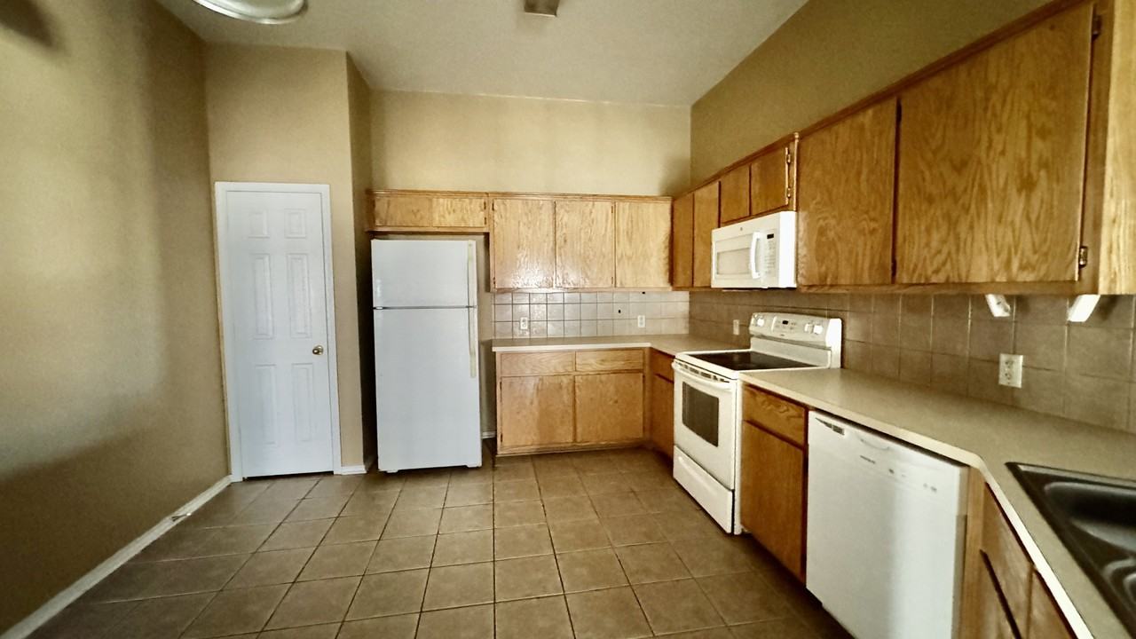 212 Dale Earnhardt Drive - Photo 5 of 12