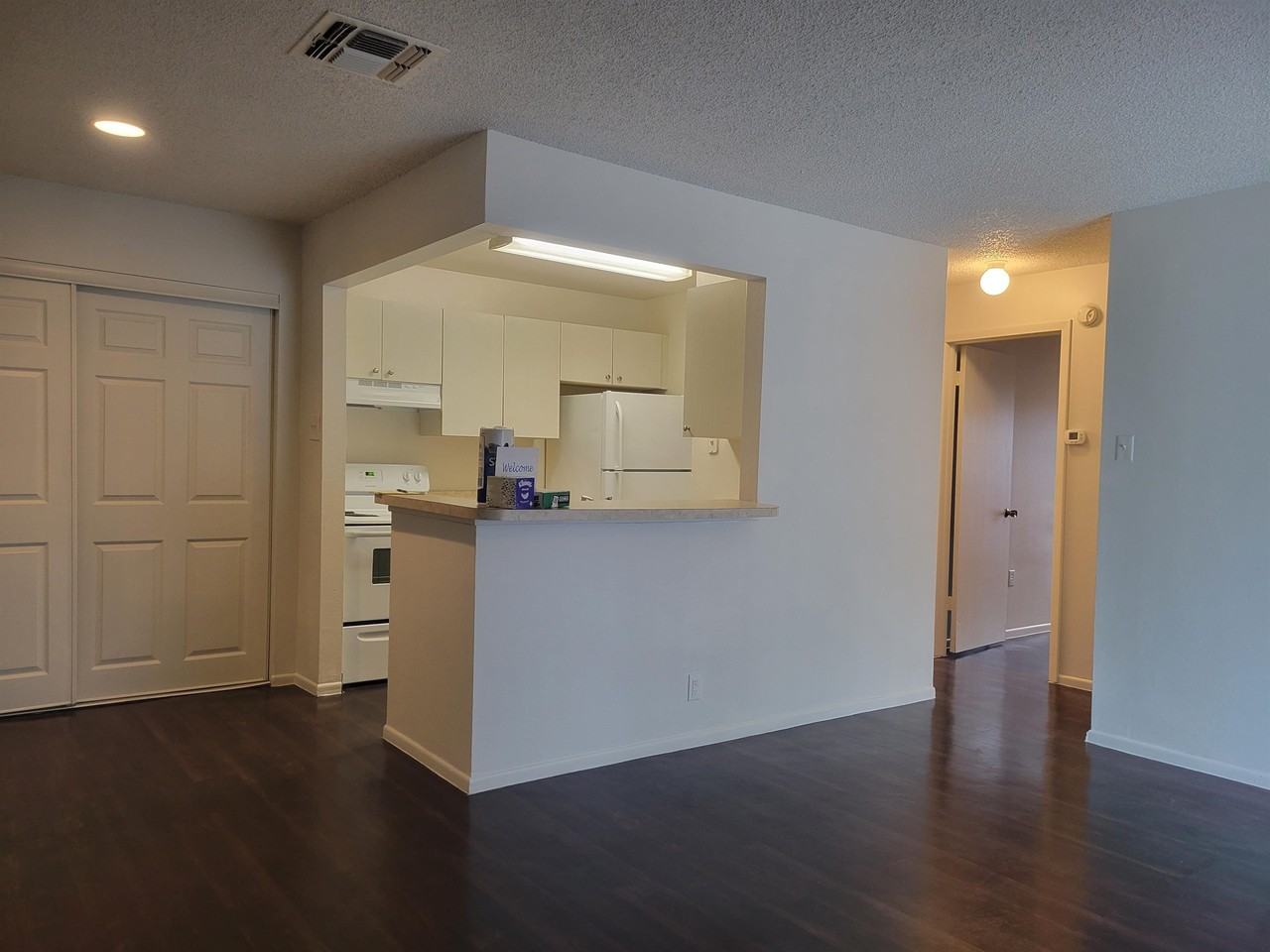 14-101 - Photo 3 of 8