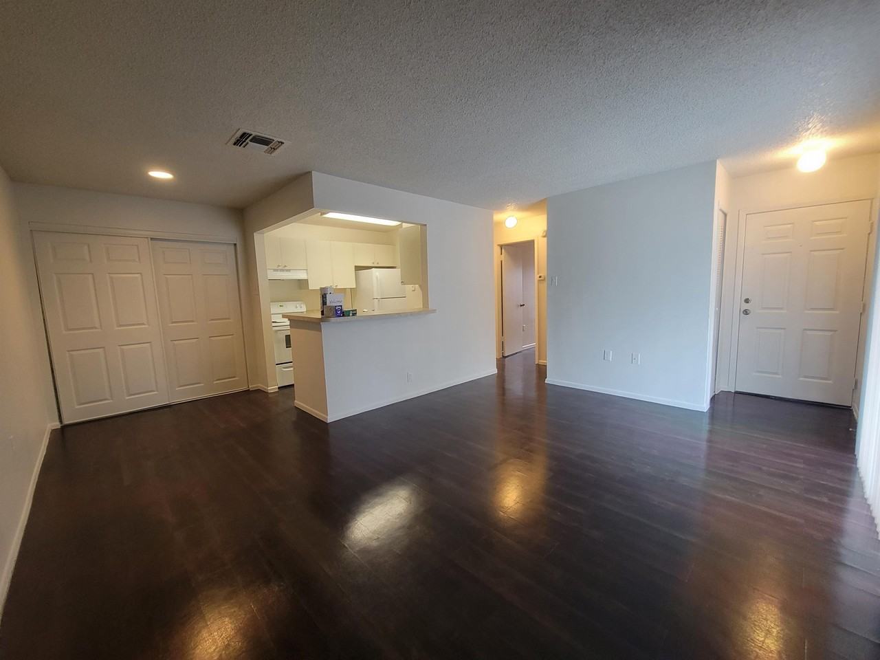 14-101 - Photo 5 of 8