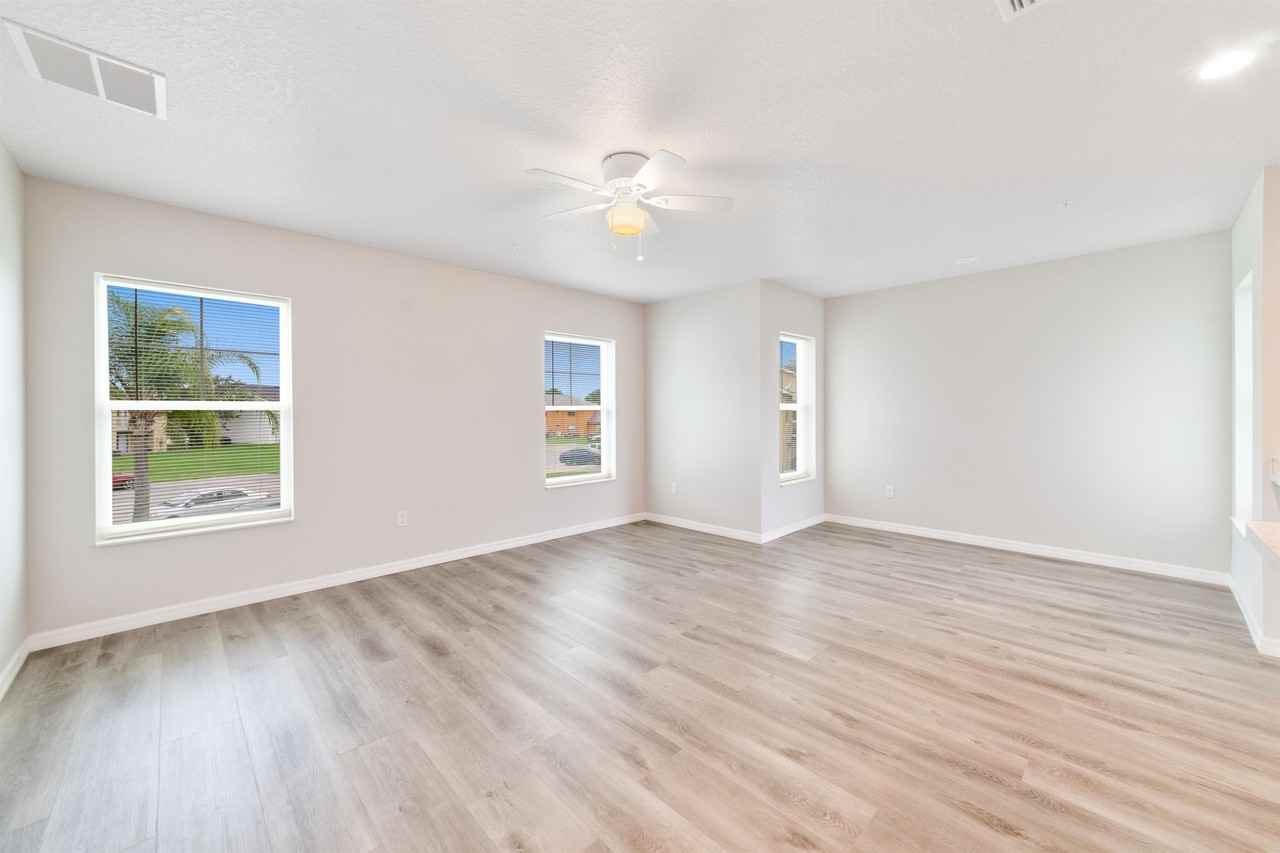 254 Taylor Lane - Photo 5 of 10