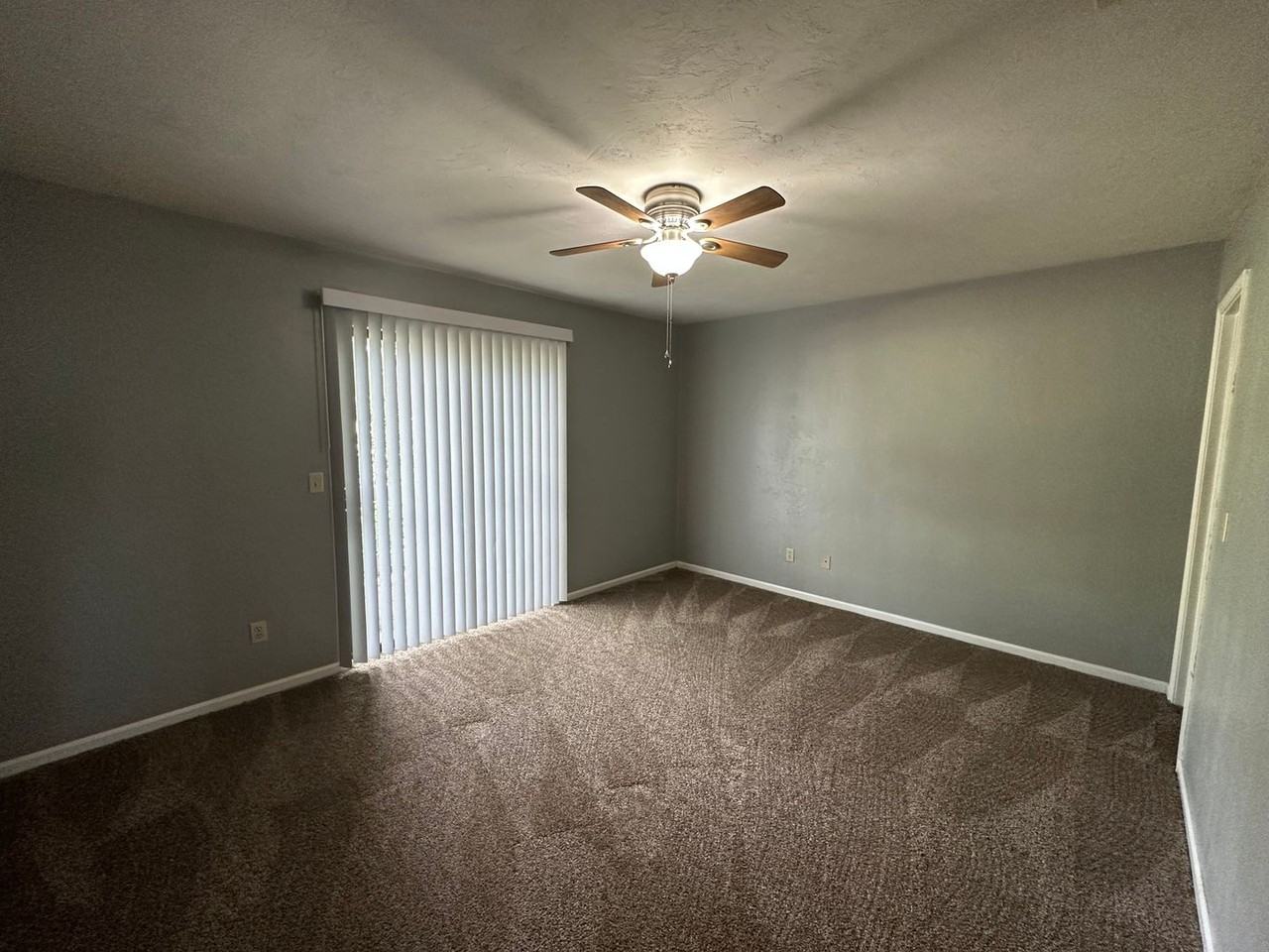 1474 Willow Bend Way - Photo 6 of 10