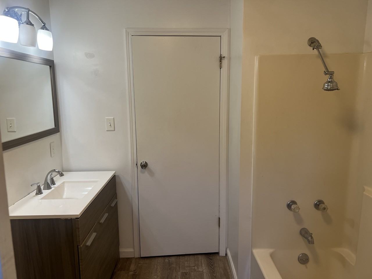 604 North Stewart Street - Photo 4 of 6