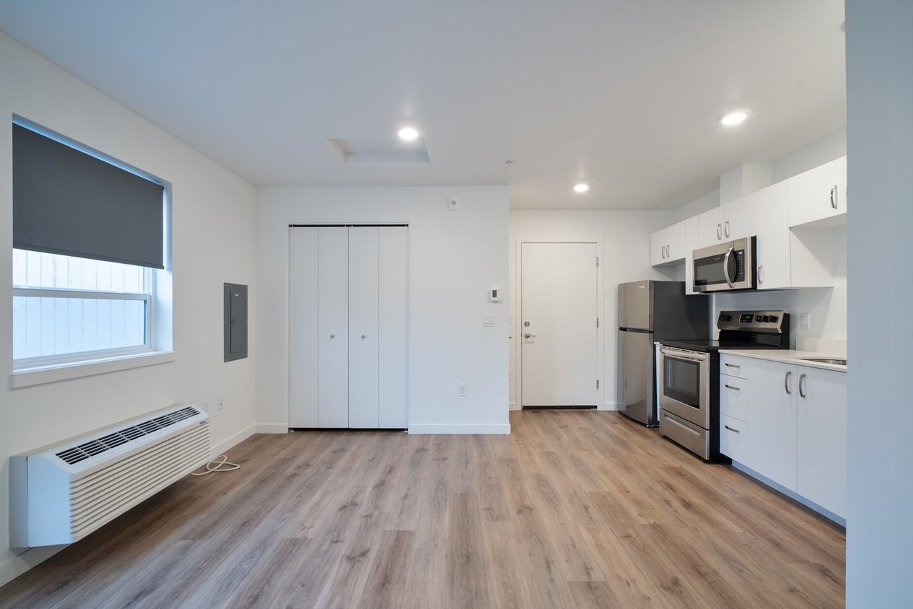 5840 Southeast 89th Avenue - Photo 6 of 37