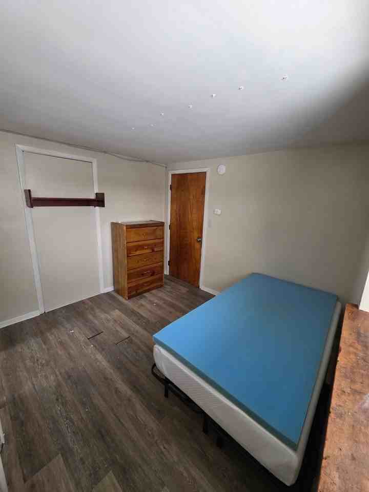 2525 Peach Street - Photo 3 of 5