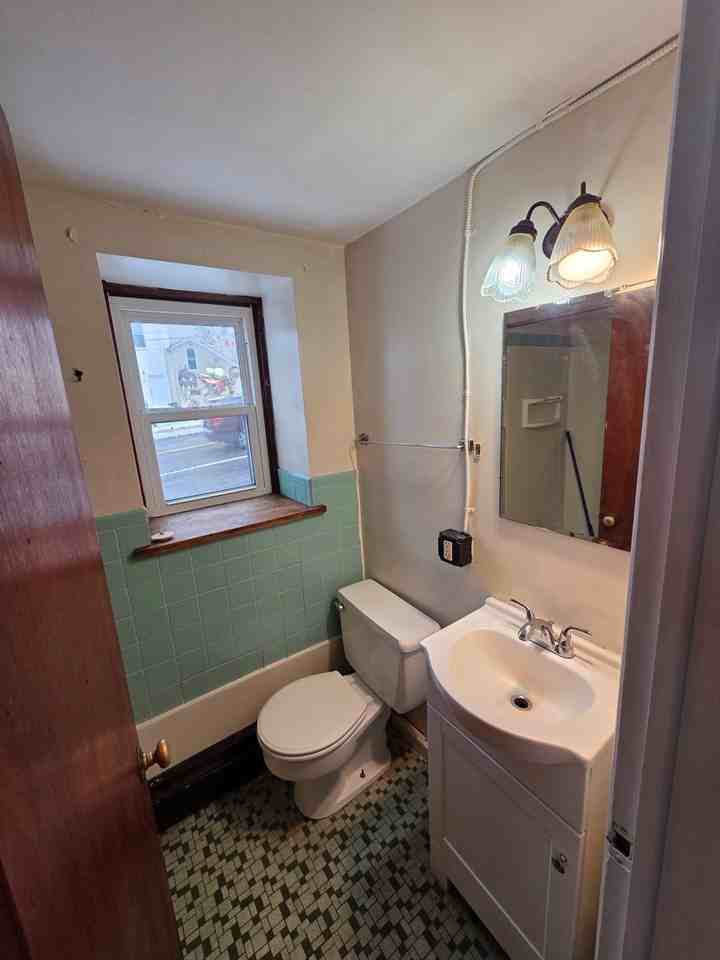 2525 Peach Street - Photo 4 of 5