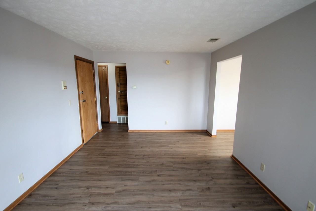 ALANSCO 1711/1715 N 73 ST - Photo 2 of 8