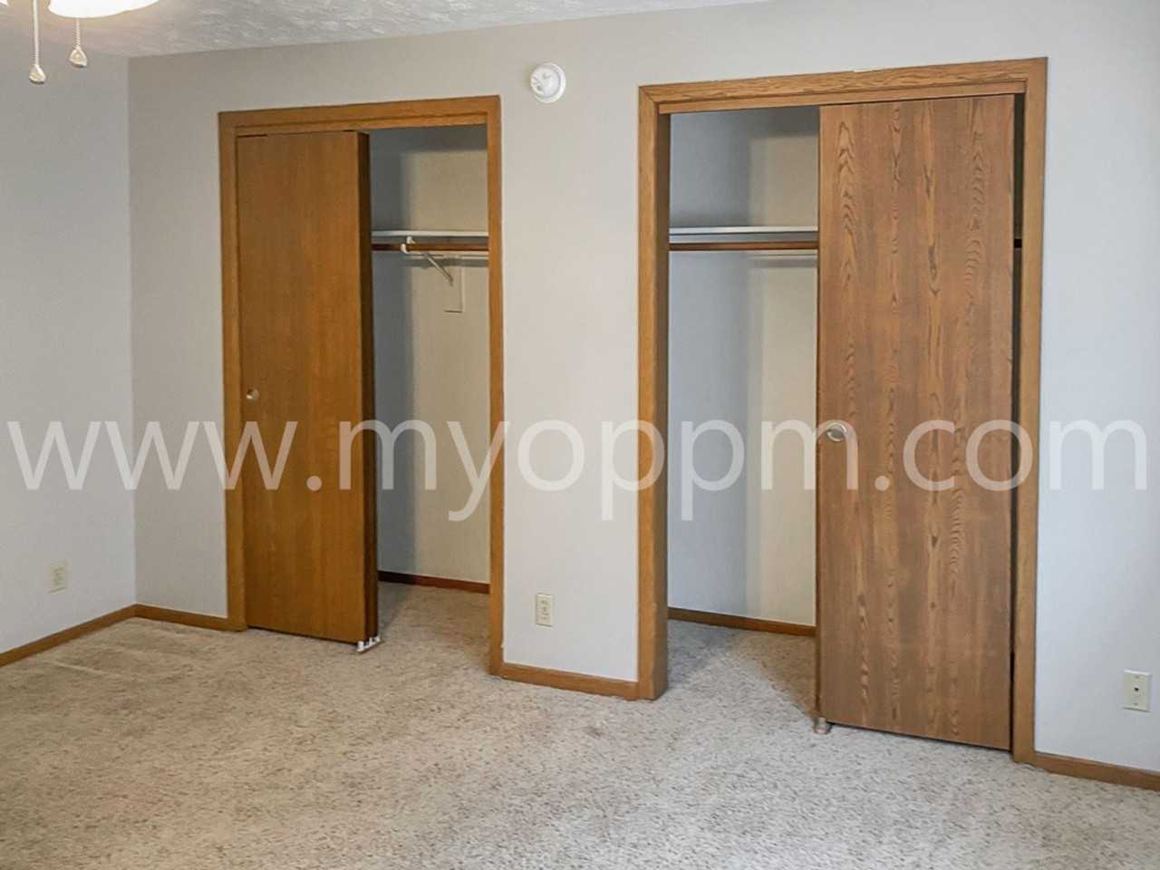 ALANSCO 1711/1715 N 73 ST - Photo 4 of 8