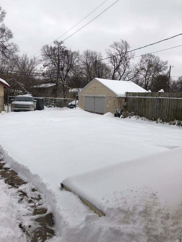 3426 North Lyndale Avenue - Photo 3 of 16