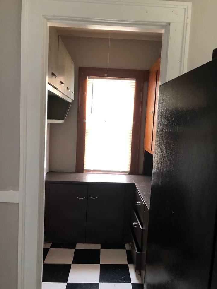 3426 North Lyndale Avenue - Photo 7 of 16