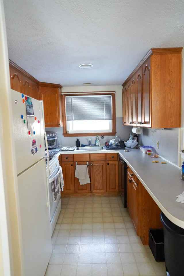 1198 Hill Road - Photo 4 of 11