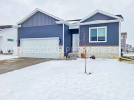 featured image of 640 Nw Rosemont Dr