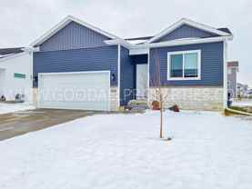 640 Northwest Rosemont Drive - Photo 1 of 1