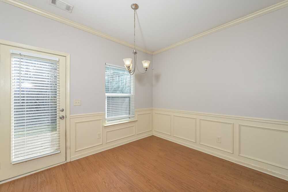 466 Hill Crest Cir - Photo 6 of 17