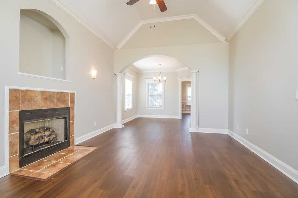 2641 Westhaven Dr - Photo 2 of 16