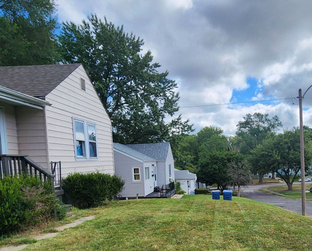 8813 Wiedle Pl - Photo 2 of 15