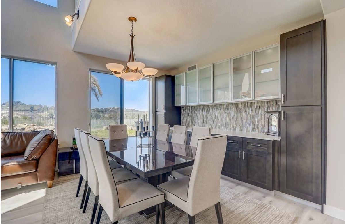 3646 Torrey View Court - Photo 4 of 36