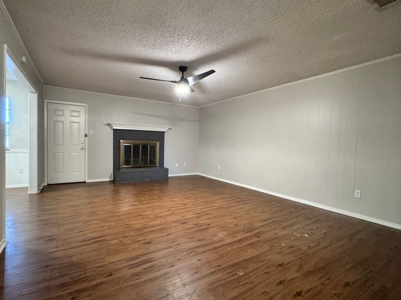 405 Cypress Cir - Photo 4 of 29