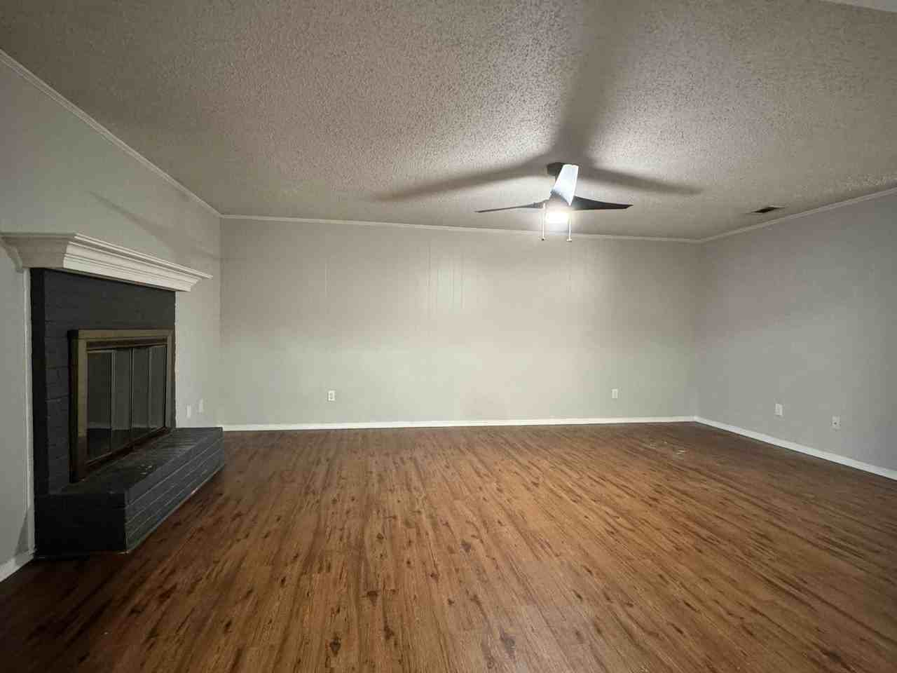 405 Cypress Cir - Photo 5 of 29