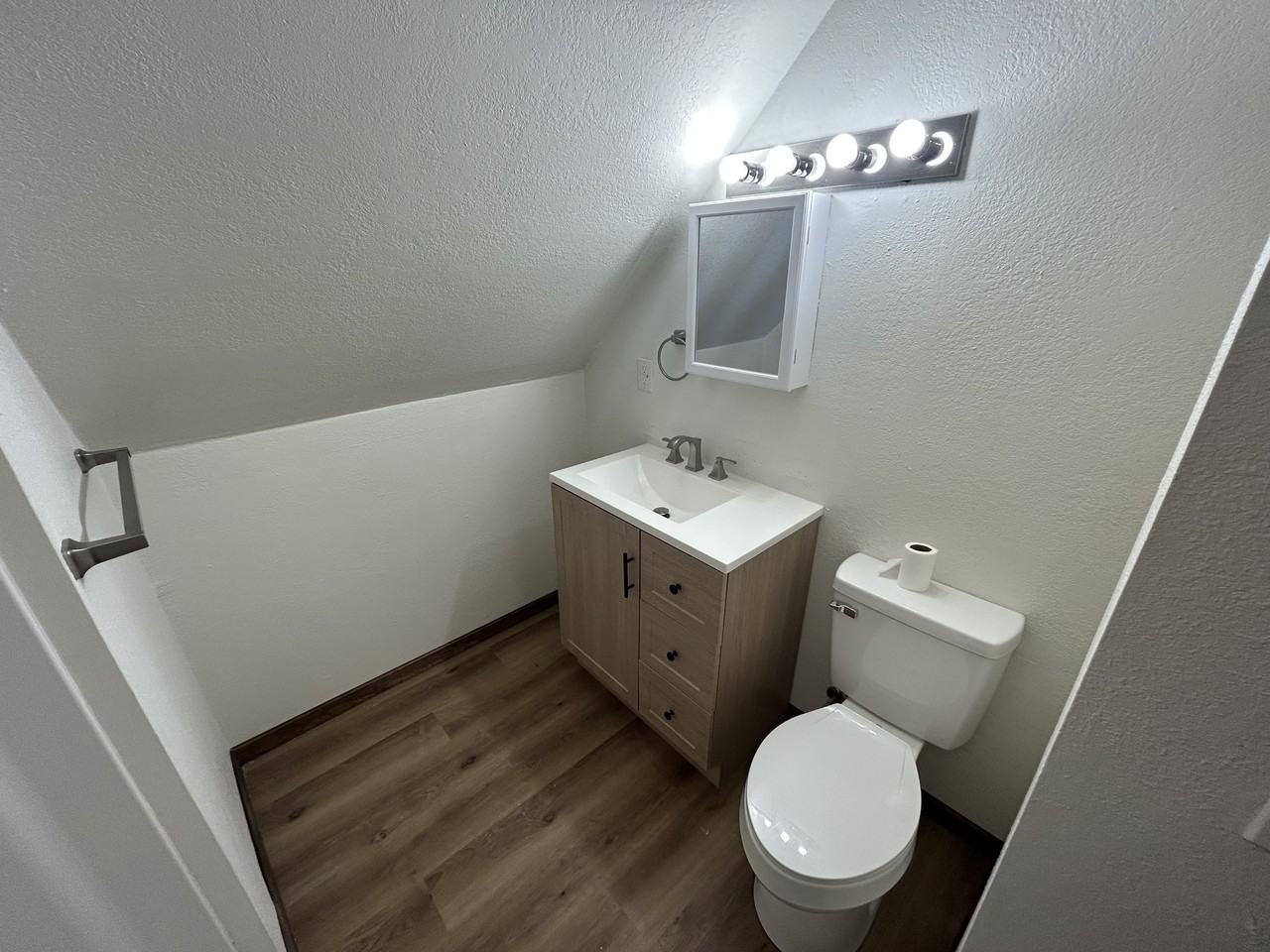 2905 Burden Street - Photo 2 of 8