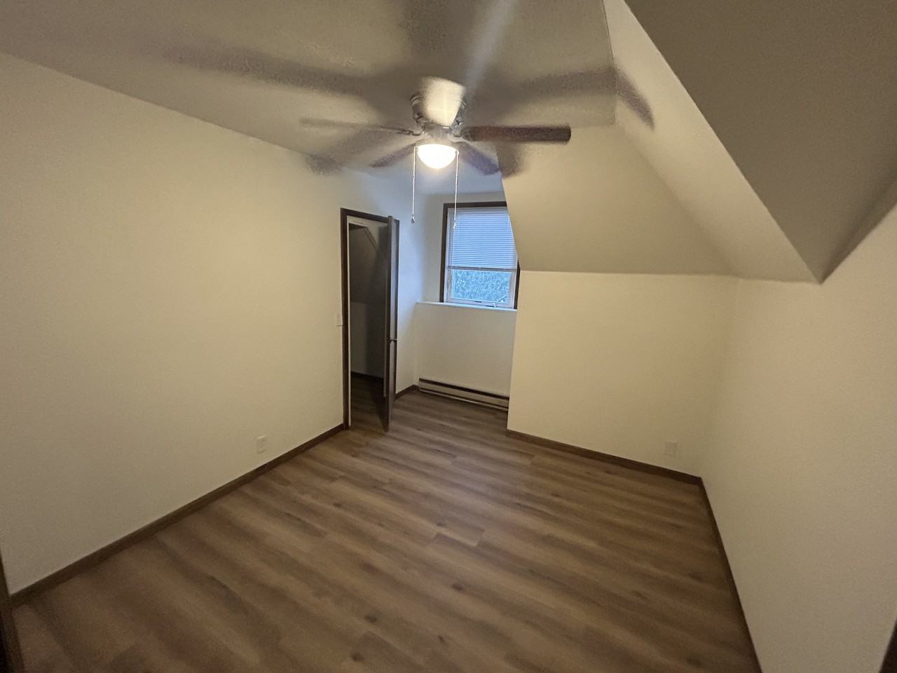 2905 Burden Street - Photo 6 of 8