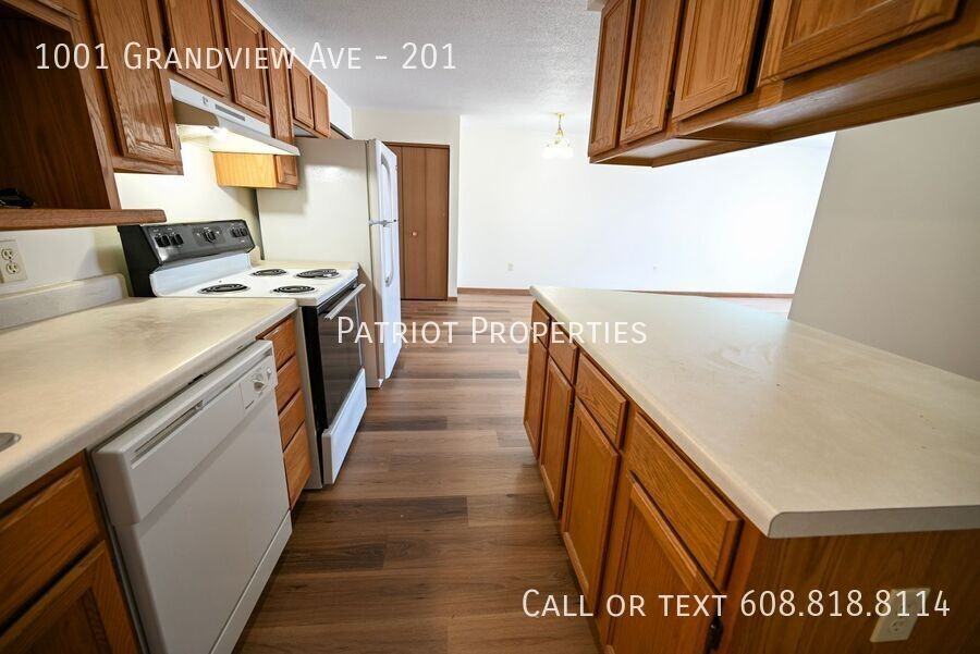 1001 Grandview Ave - Photo 2 of 50