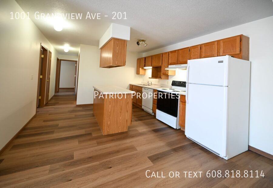 1001 Grandview Ave - Photo 5 of 50