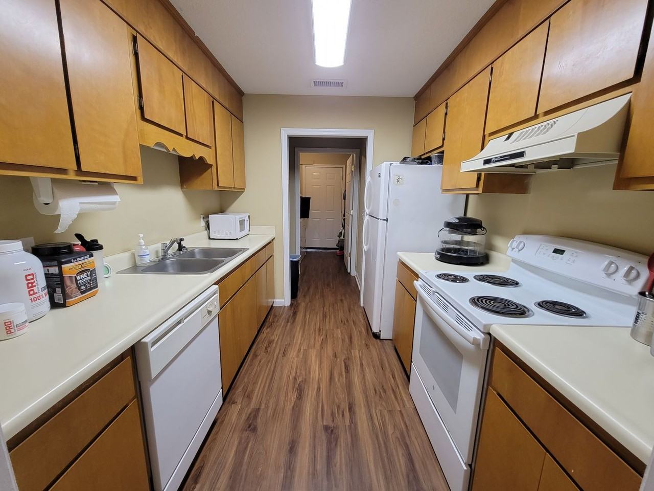 802 Robinhood Road - Photo 4 of 14