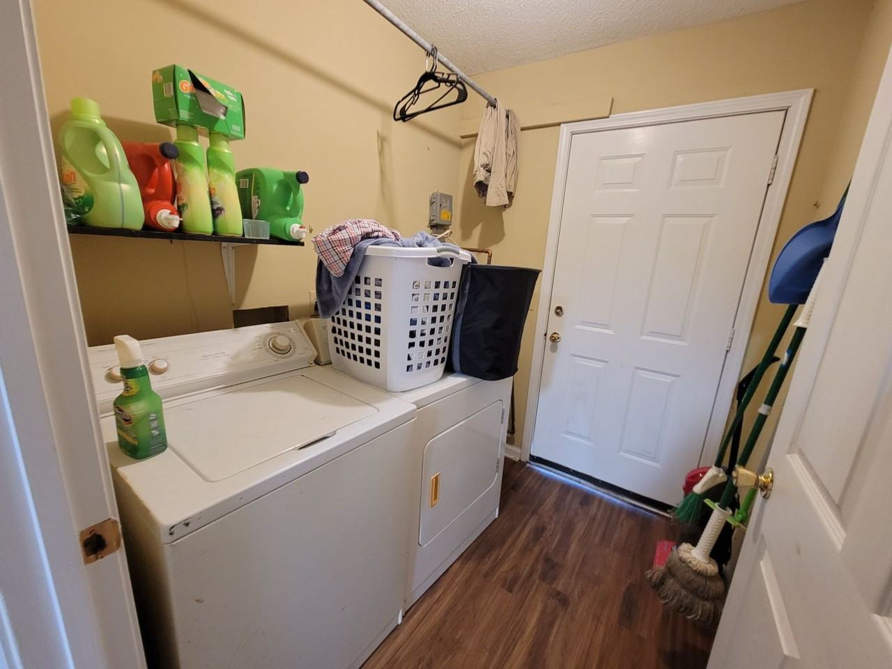 802 Robinhood Road - Photo 6 of 14