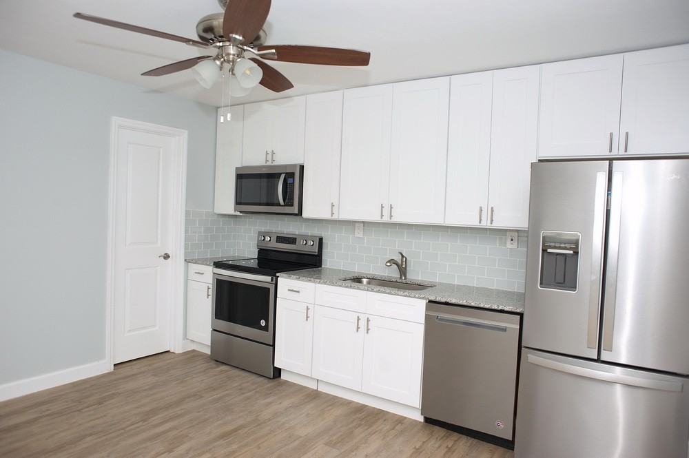 707 108th Avenue North - Photo 7 of 13