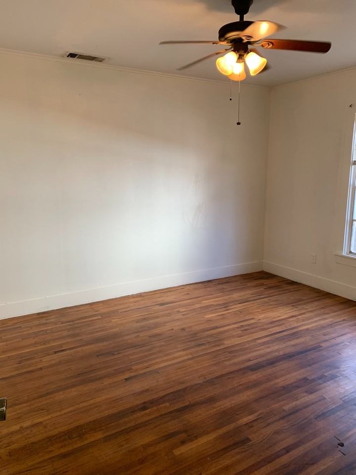 903 Couch St - Photo 5 of 5