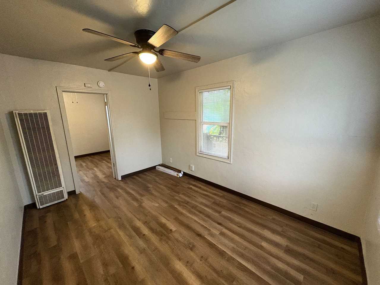 311 East Grove Avenue - Photo 2 of 16